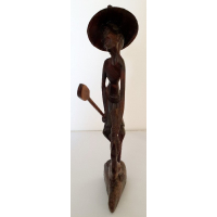 Indonesisch beeldje Visser met losse hoed